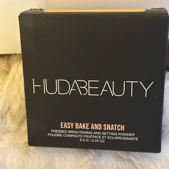 Huda Beauty Easy Bake and Snatch Setting Powder Kunafa NIB - Picture 5 of 6